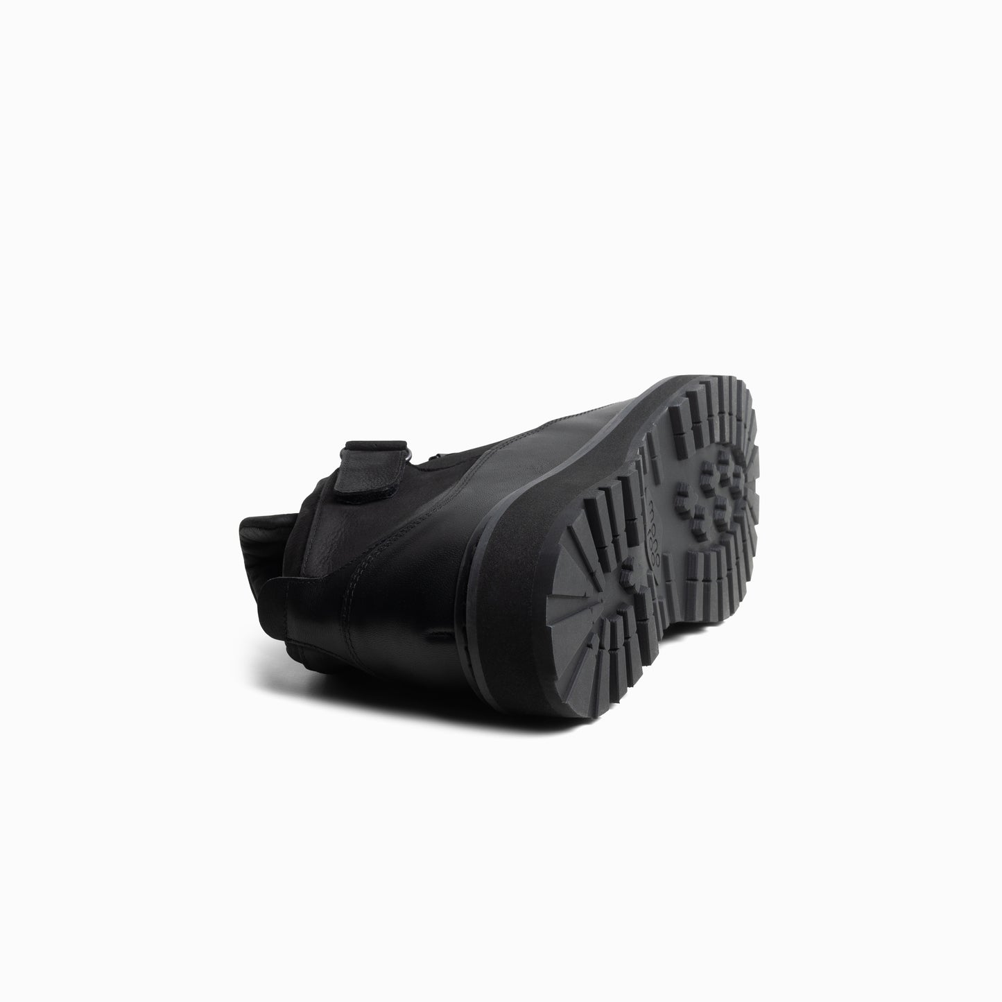 W's Varde, Black