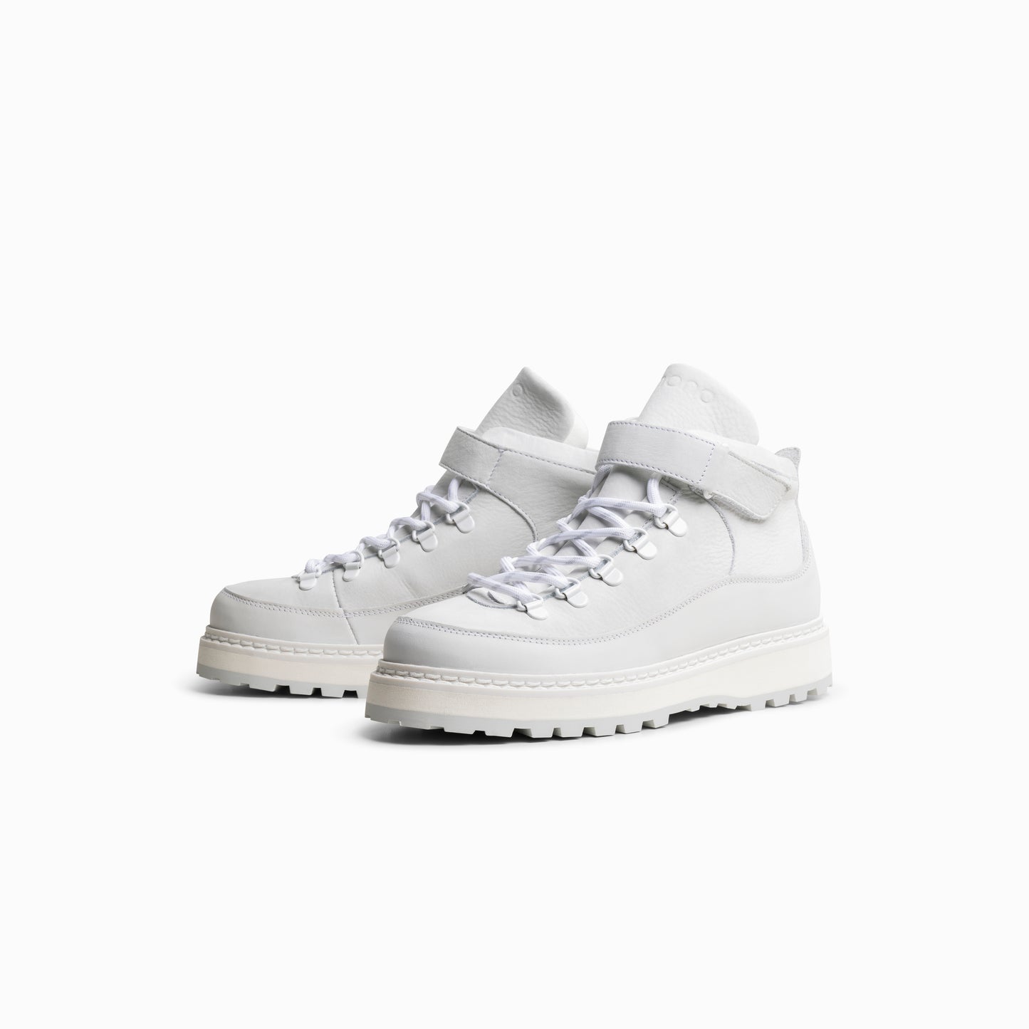 W's Varde, White