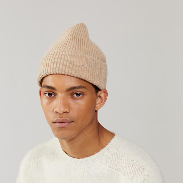 Beanie, Sand