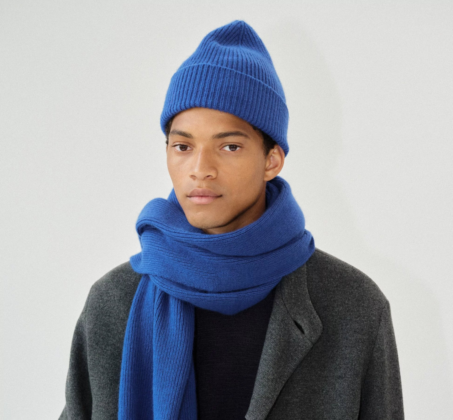 Scarf, Marin