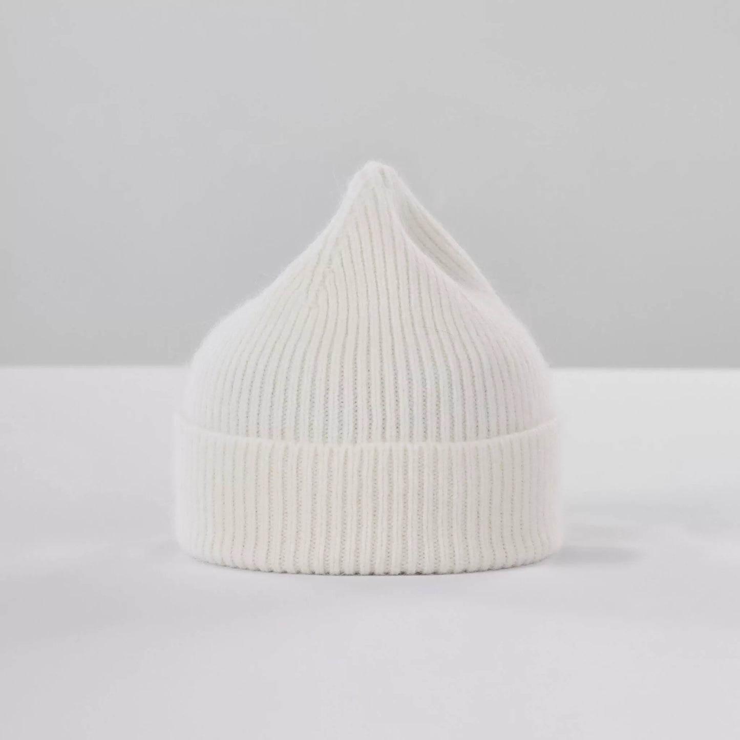 Beanie, Snow
