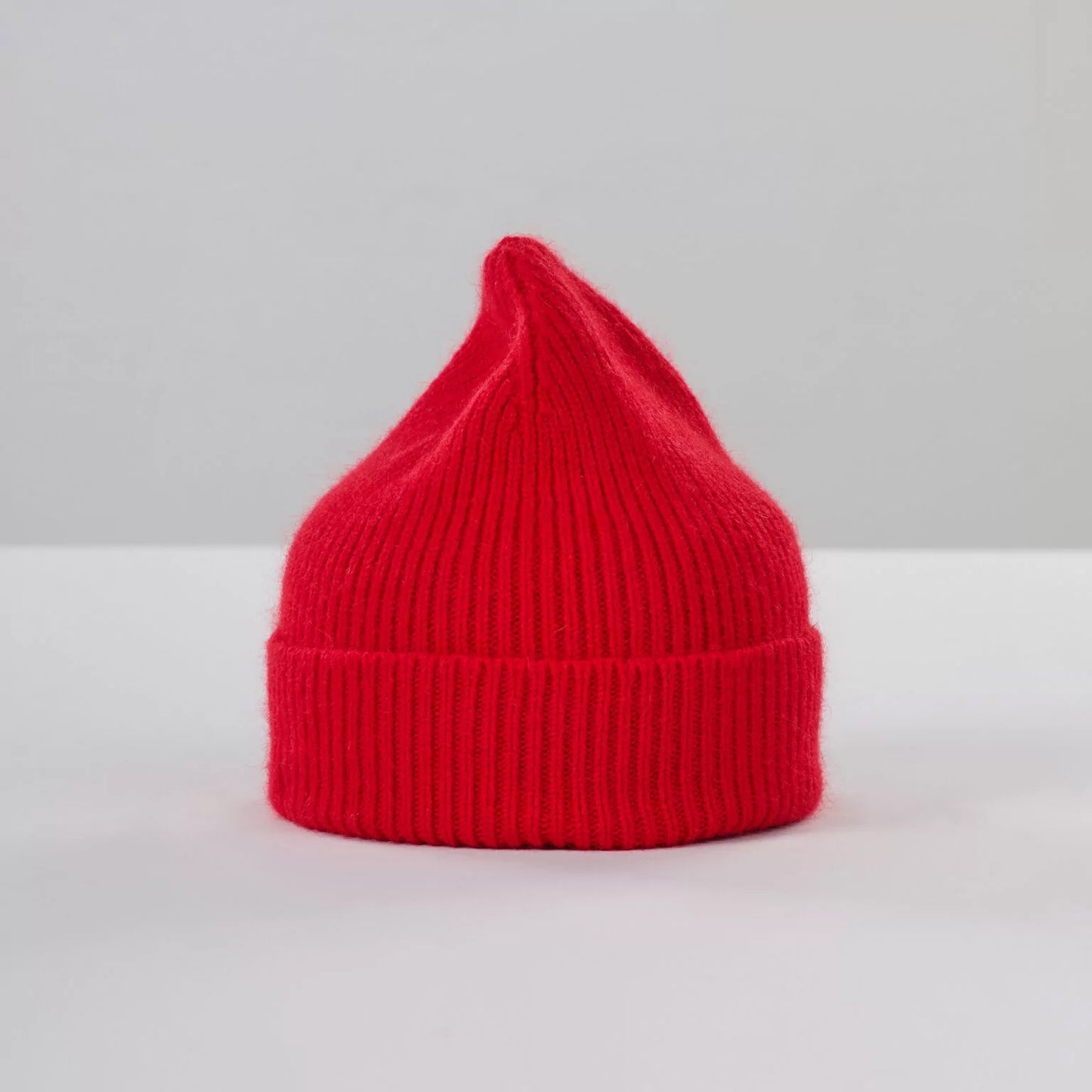 Beanie, Crimson