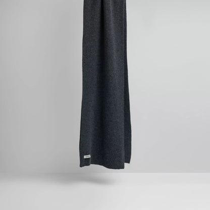 Scarf, Graphite