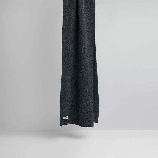 Scarf, Graphite