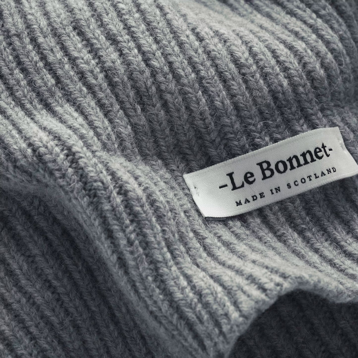 Scarf, Smoke
