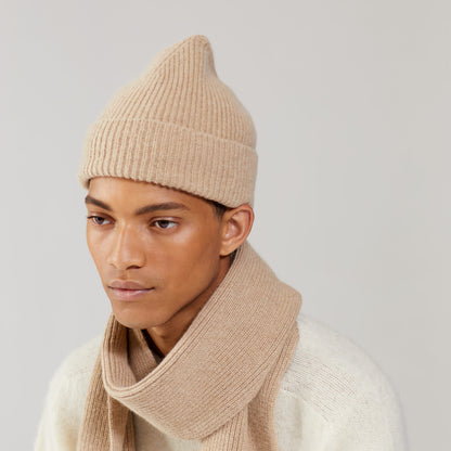 Scarf, Sand