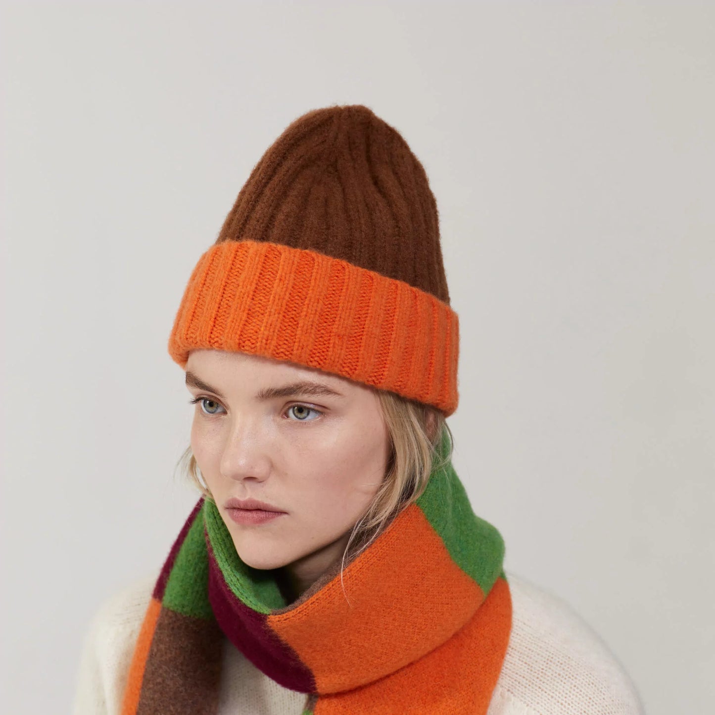 Scarf, Apple