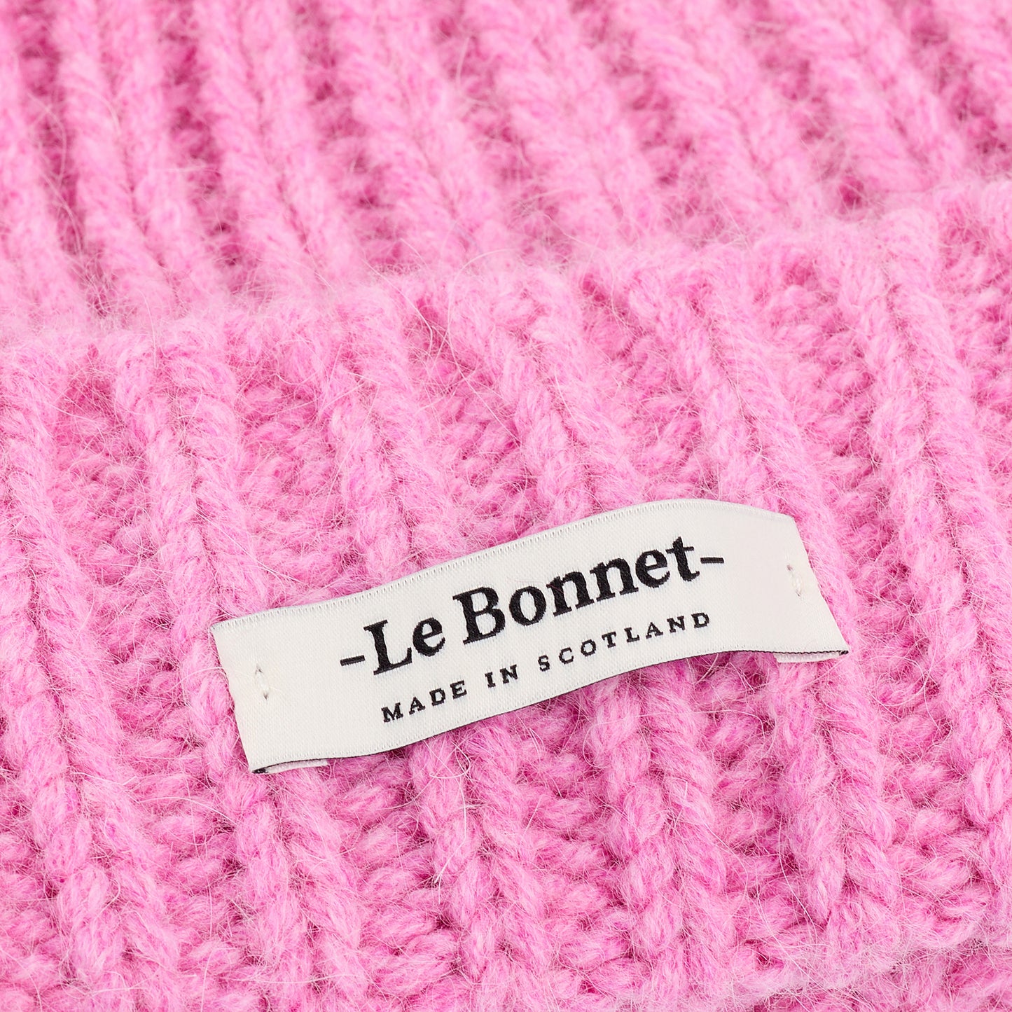 Beanie Logo, Taffy