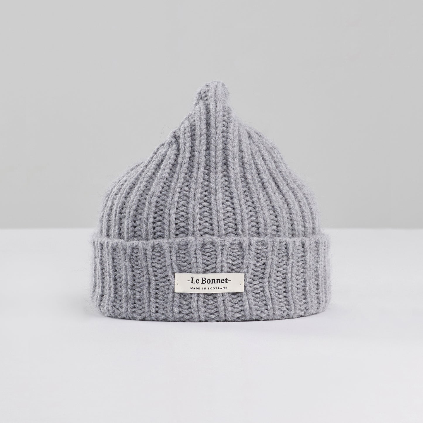 Beanie Logo, Smoke